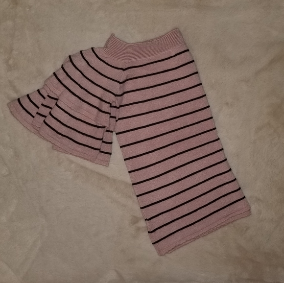 B.B.Dakota Ruffled Sleeve Knit Top - Picture 5 of 9